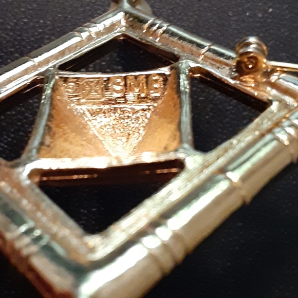 Designer Brooch Susan Miller Burrows - Picture 3 of 3